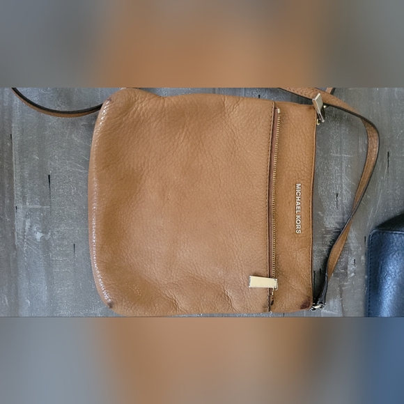 Pre Loved Bundle Of Michael Kors Purses - Picture 3 of 16